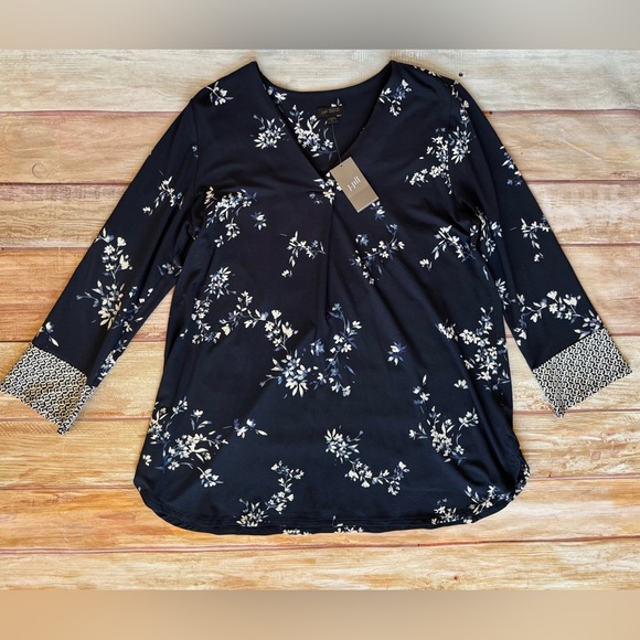 SOLD! J.JILL Navy Blue Floral 3/4 Sleeve Tunic Top Sz M - Picture 5 of 8